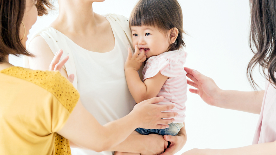 画像:赤ちゃんをダッコしてもいいですか?を英語で言うと?