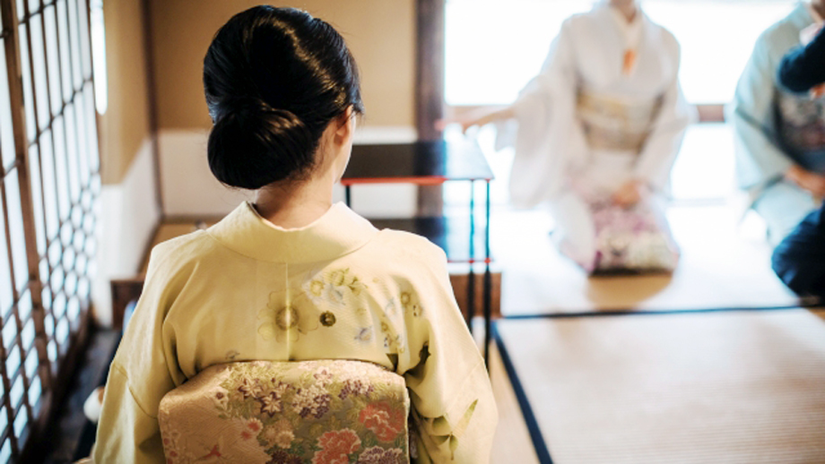 画像:「彼女は品がある」を英語で言うと？