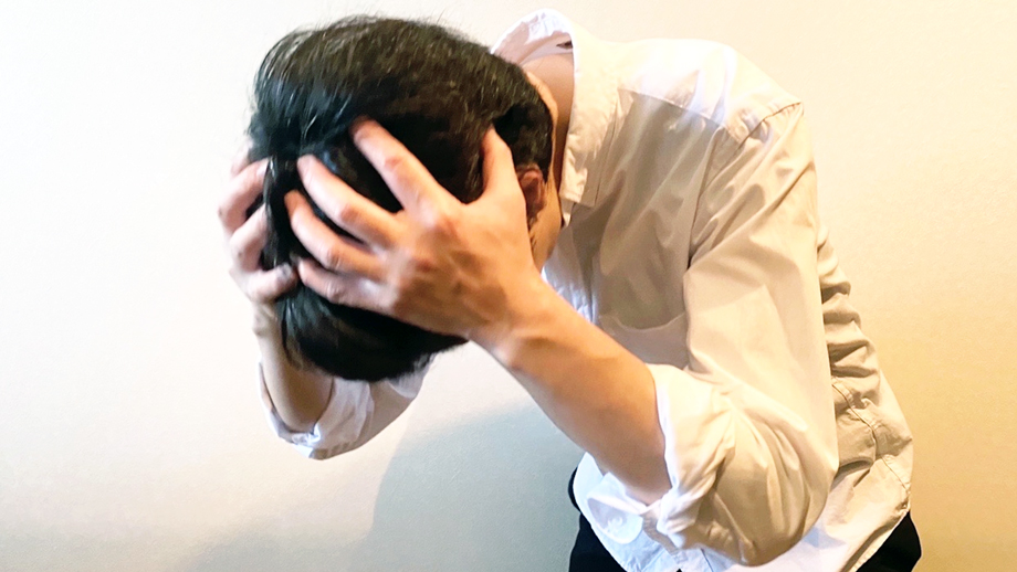 画像:「頭がズキズキするんだよ」を英語で言うと?